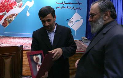 «برای پرواز هنرمند نباید سقف تعیین کرد»