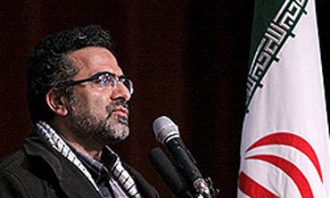مگر دولت آقاي احمدي‌نژاد، دولت اصلاحات است كه به نظرات و تماس‌هاي ائمه جمعه وقعي ننهد 