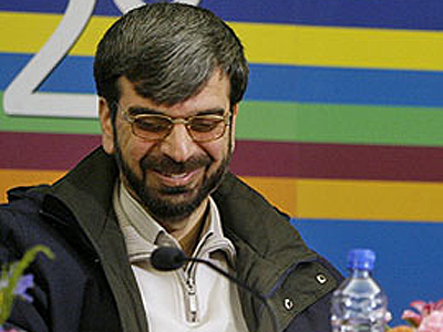 اعضاء خانه سینما خودشان را از برخی دشمنان نظام جدا کنند