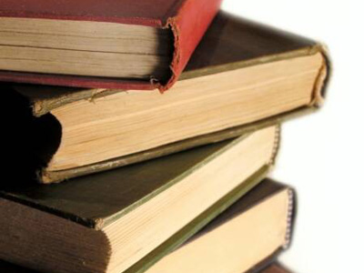 تقدیر از احمد عزیزی با کفشهای مکاشفه