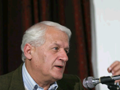 عالمی «دایرةالمعارف واژگان هنری» می نویسد 