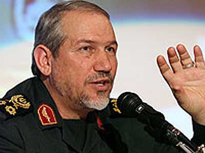  انتقال صحیح مفاهیم هشت سال دفاع مقدس ضامن امنیت آینده کشور است