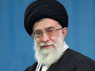 کتاب دیدار شاعران با مقام معظم رهبری رونمایی شد