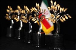 نمایش آثار ۲۲ عکاس و گرافیست در بخش غیر رقابتی جشنواره فجر نمایش آثار ۲۲ عکاس و گرافیست در بخش غیر رقابتی جشنواره فجر