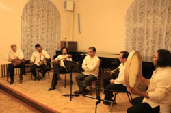 آوای «هزار صدای سنتی» در نیاوران به صدا درآمد آوای «هزار صدای سنتی» در نیاوران به صدا درآمد