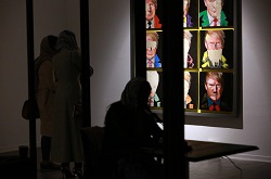 نمایشگاه «جنگ و صلح» افتتاح شد