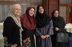 هنرمندان پیشکسوت تکرار نمی‌شوند/ نیاز به نوازش و توجه داریم